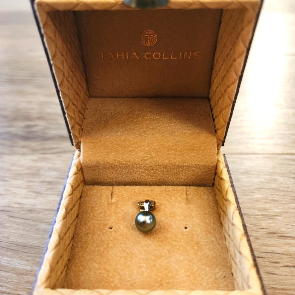 Tahia Collins Tahitian Black Pearl Necklace Pendant